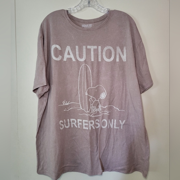 Snoopy Graphic Tee - Picture 1 of 2